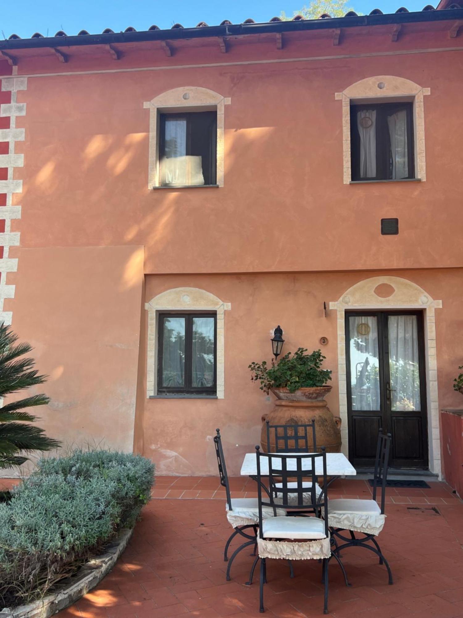 Borgo Degli Aranci Aparthotel ซานจูเลียโน แตร์เม ภายนอก รูปภาพ