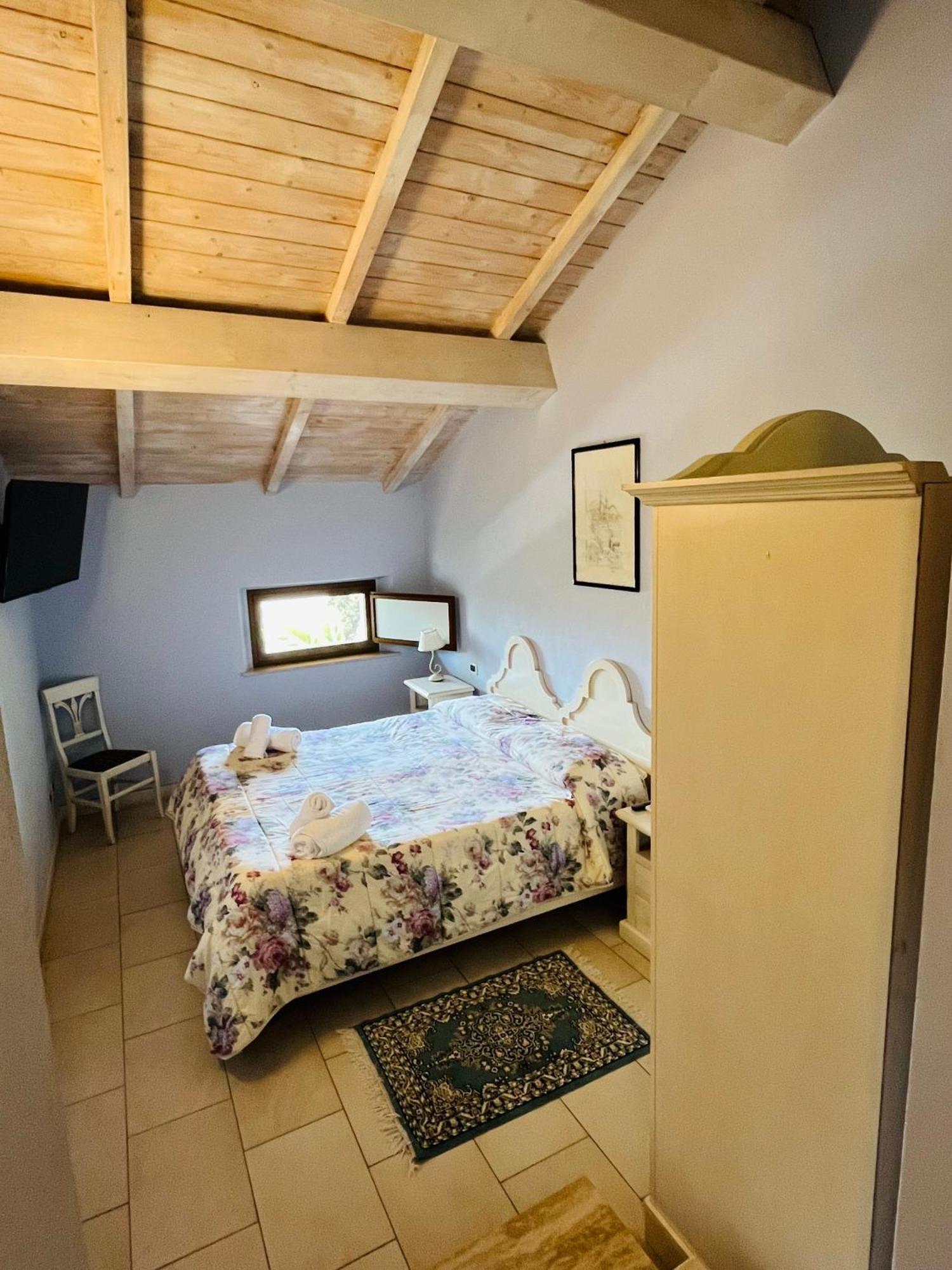Borgo Degli Aranci Aparthotel ซานจูเลียโน แตร์เม ภายนอก รูปภาพ