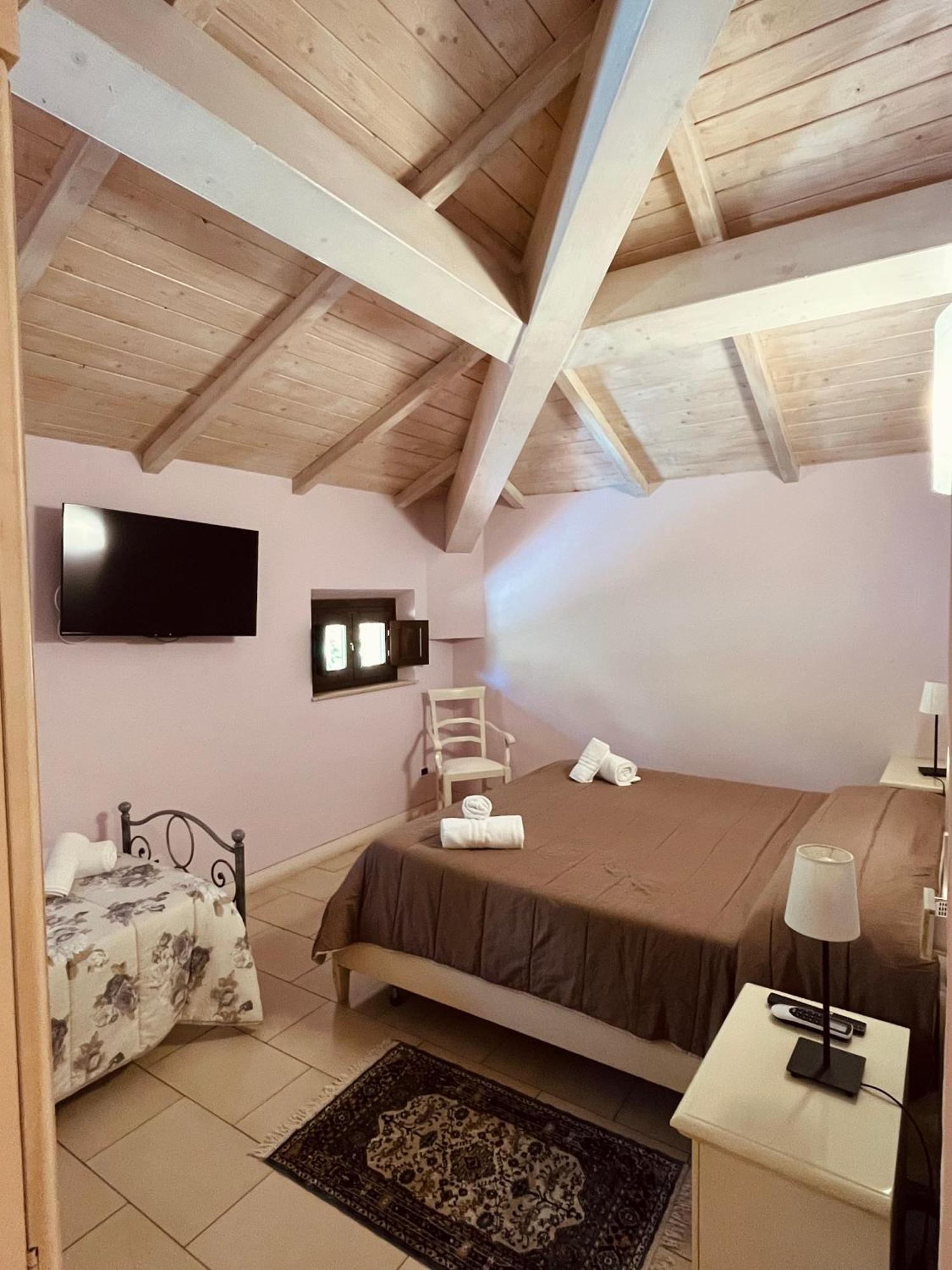 Borgo Degli Aranci Aparthotel ซานจูเลียโน แตร์เม ภายนอก รูปภาพ