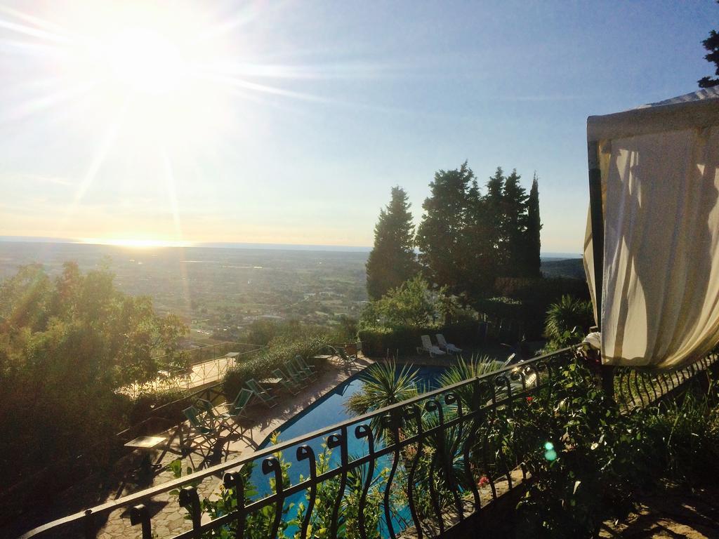 Borgo Degli Aranci Aparthotel ซานจูเลียโน แตร์เม ภายนอก รูปภาพ