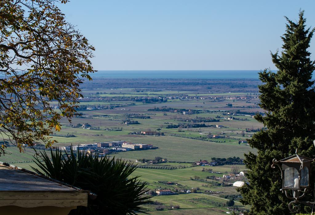Borgo Degli Aranci Aparthotel ซานจูเลียโน แตร์เม ภายนอก รูปภาพ