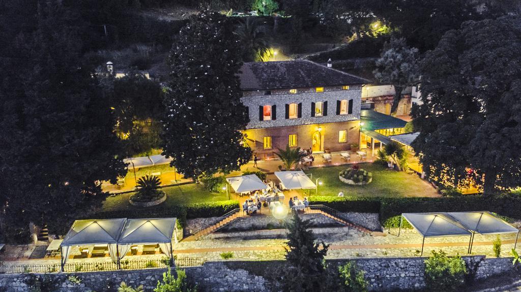 Borgo Degli Aranci Aparthotel ซานจูเลียโน แตร์เม ภายนอก รูปภาพ