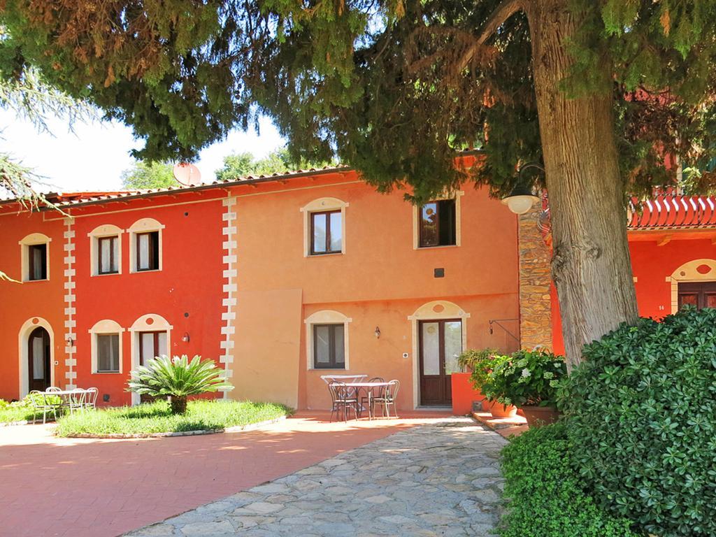Borgo Degli Aranci Aparthotel ซานจูเลียโน แตร์เม ภายนอก รูปภาพ