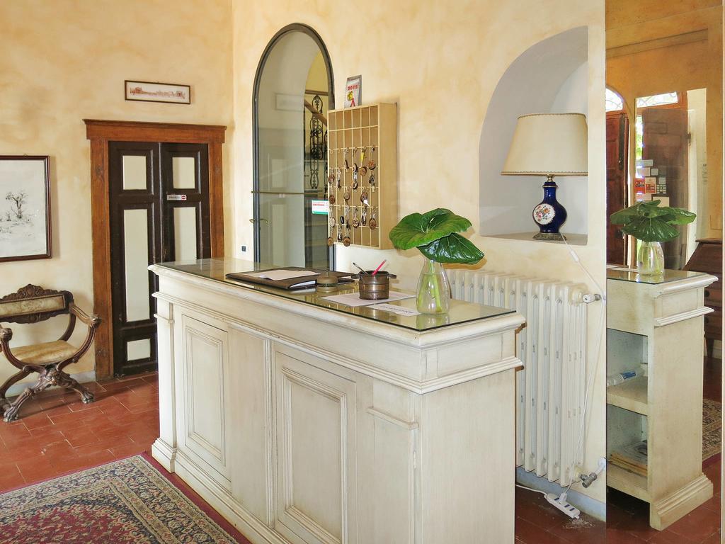 Borgo Degli Aranci Aparthotel ซานจูเลียโน แตร์เม ภายนอก รูปภาพ