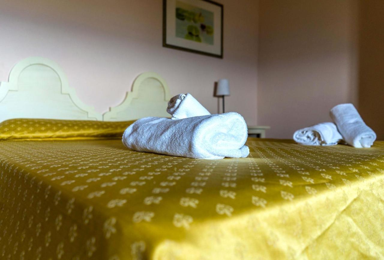 Borgo Degli Aranci Aparthotel ซานจูเลียโน แตร์เม ภายนอก รูปภาพ